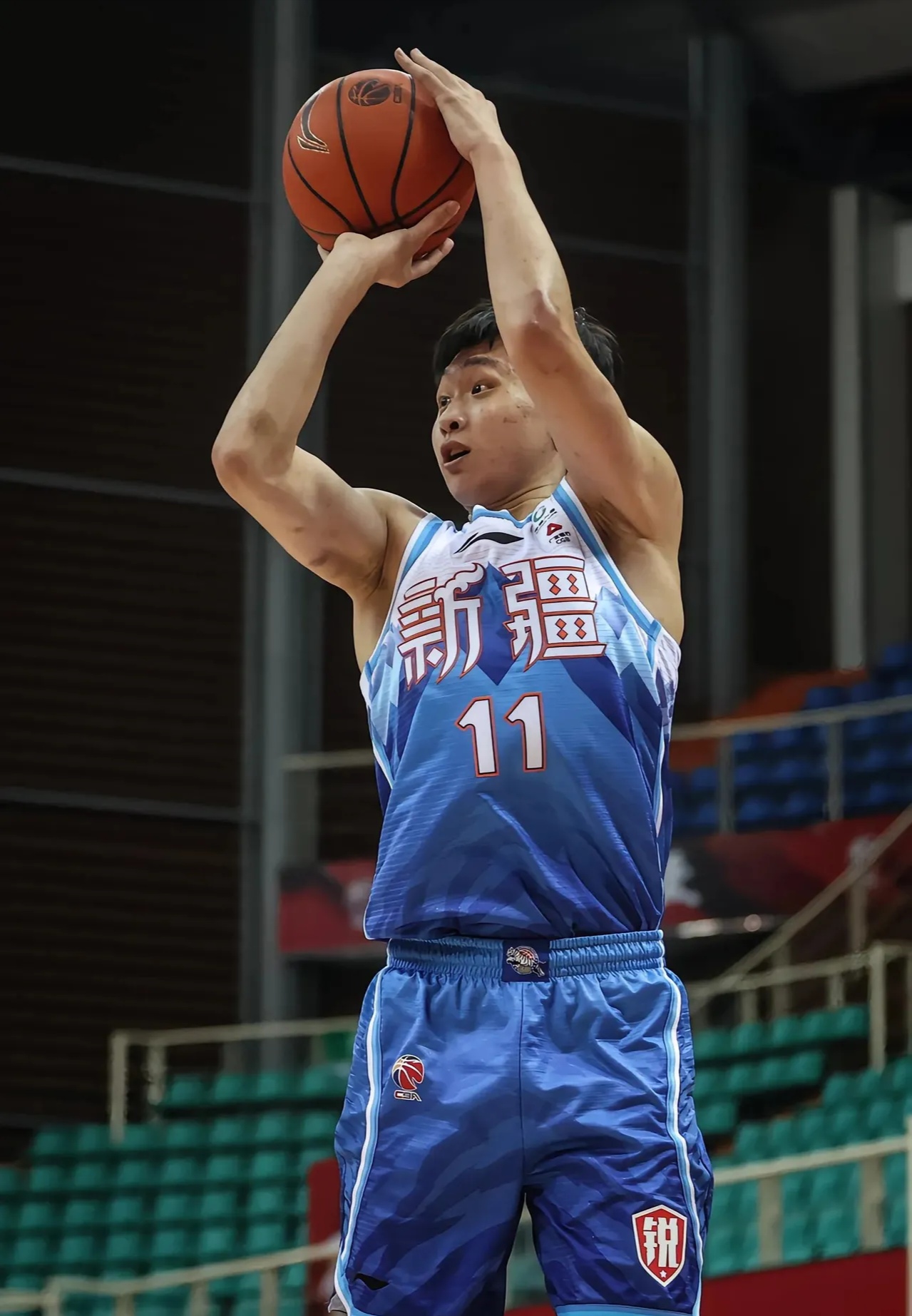 九游娱乐APP入口-塔图姆迎来十赛季出色发挥，阿森纳观众热烈欢呼！